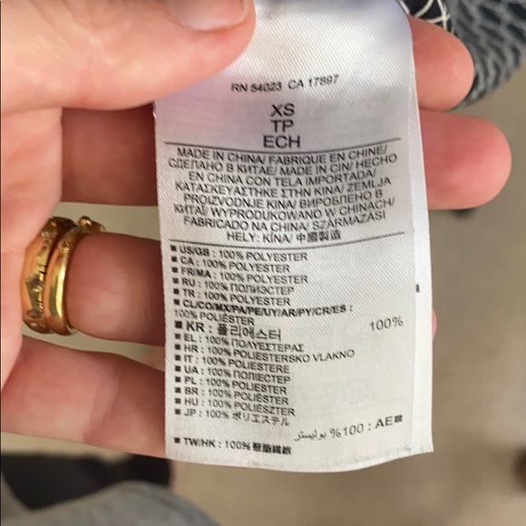 Geometric Banana Republic Blouse - Picture 5 of 5